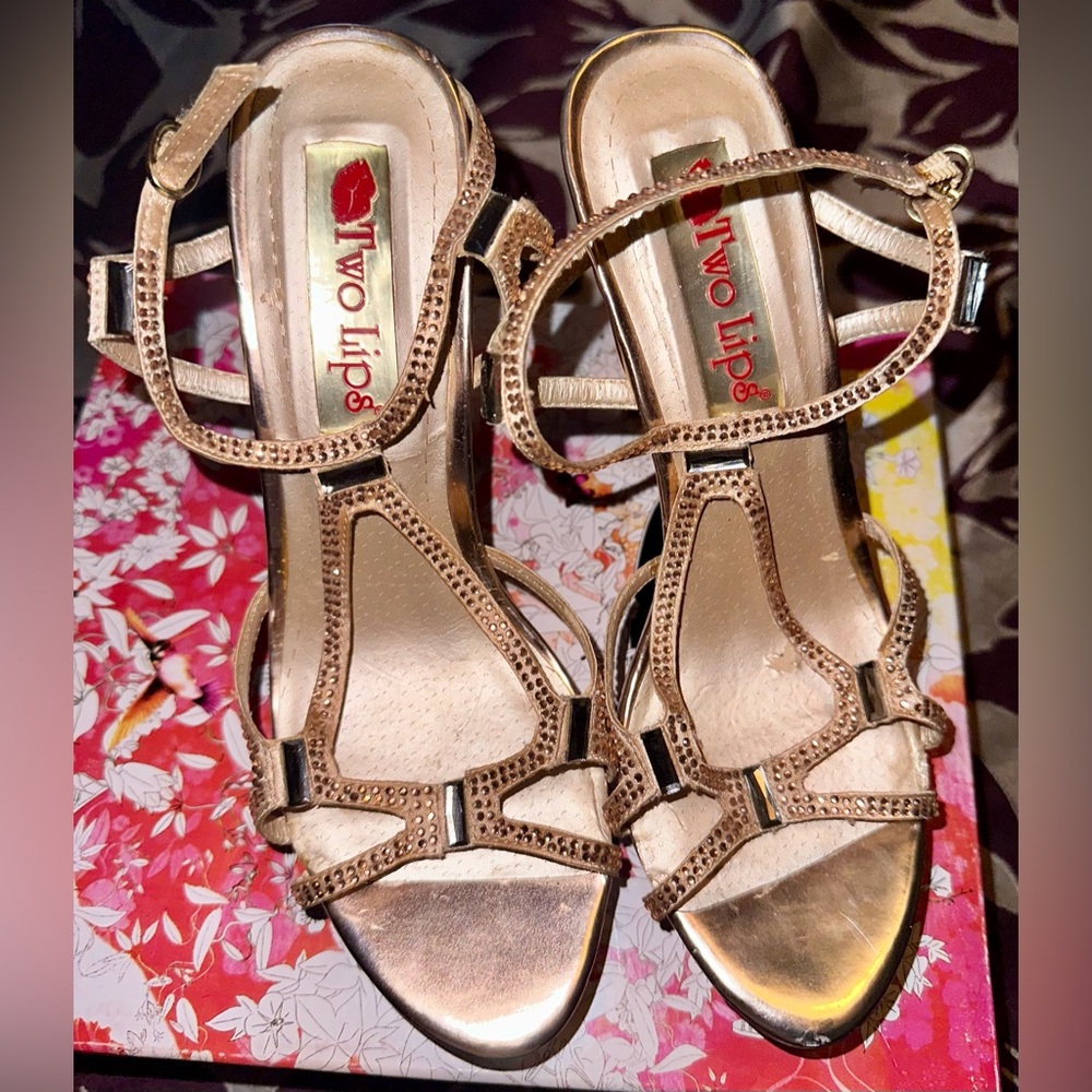 Rose gold evening shoes with bezelled embellishments - gently used - Size 7.5